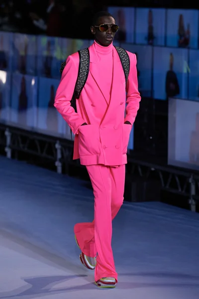 Look 7
